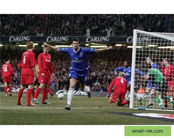 吕克·德容荷甲赛季进球如麻再获金靴荣誉成就巅峰