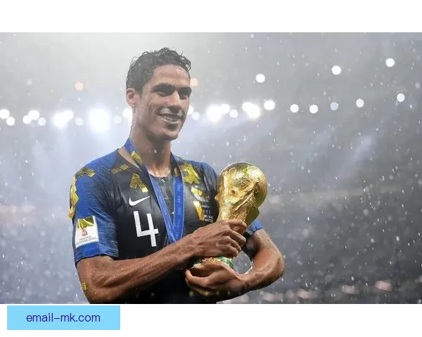 瓦拉内加盟科莫后因伤提前退役 结束辉煌足球生涯